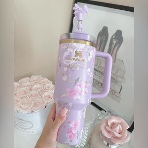 How beautiful is this quencher !! The name of it is "Happy thoughts"💕🥰